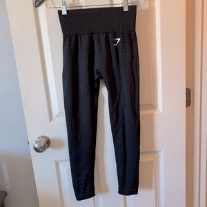 Black gym shark leggings